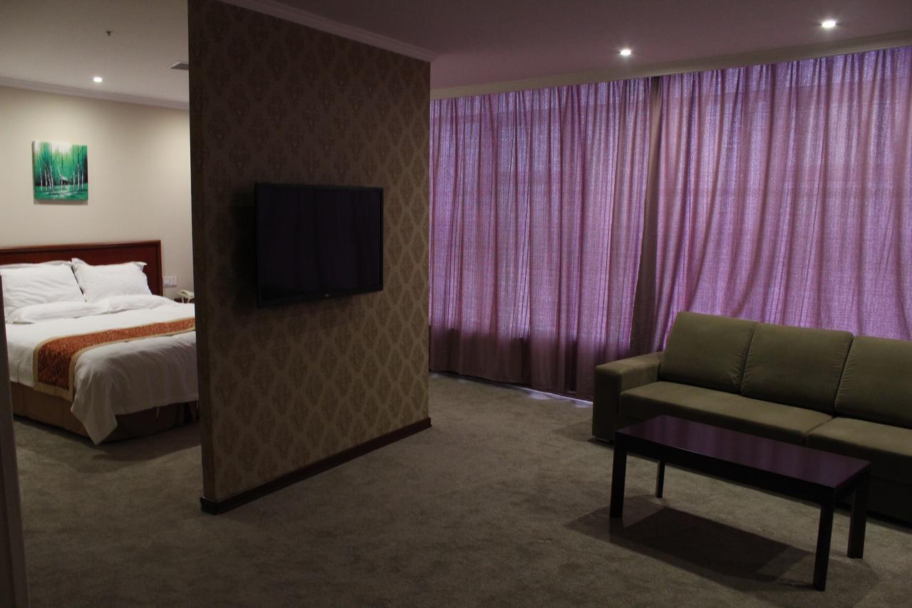 Greentree National Convention Center Beiqing Road Fengzhong Road Shell 3* Shanghai